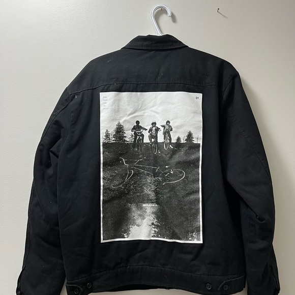 Official Stranger Things Bomber Jacket - Picture 2 of 3
